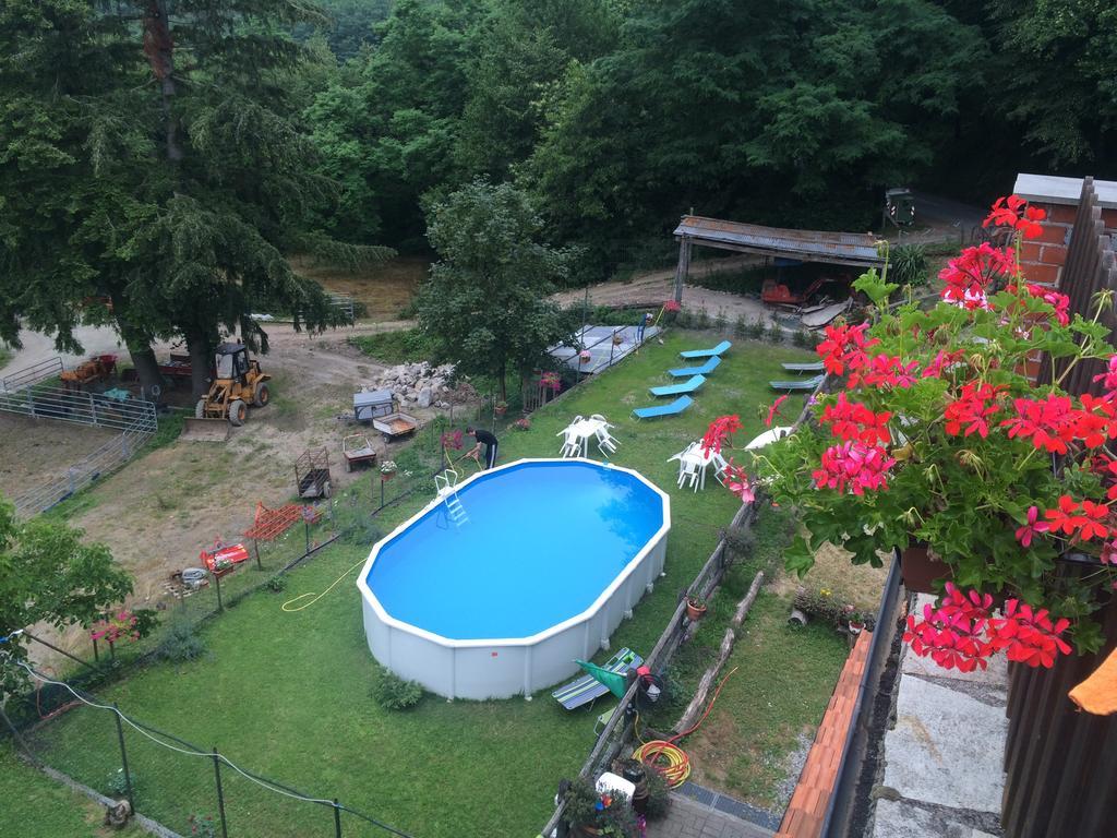 Agriturismo La Taverna Del Nonno Borzonasca 外观 照片