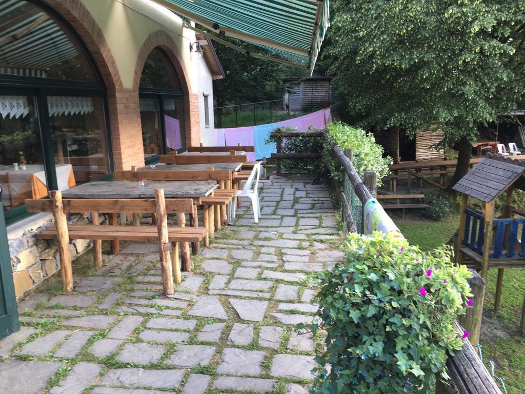 Agriturismo La Taverna Del Nonno Borzonasca 外观 照片