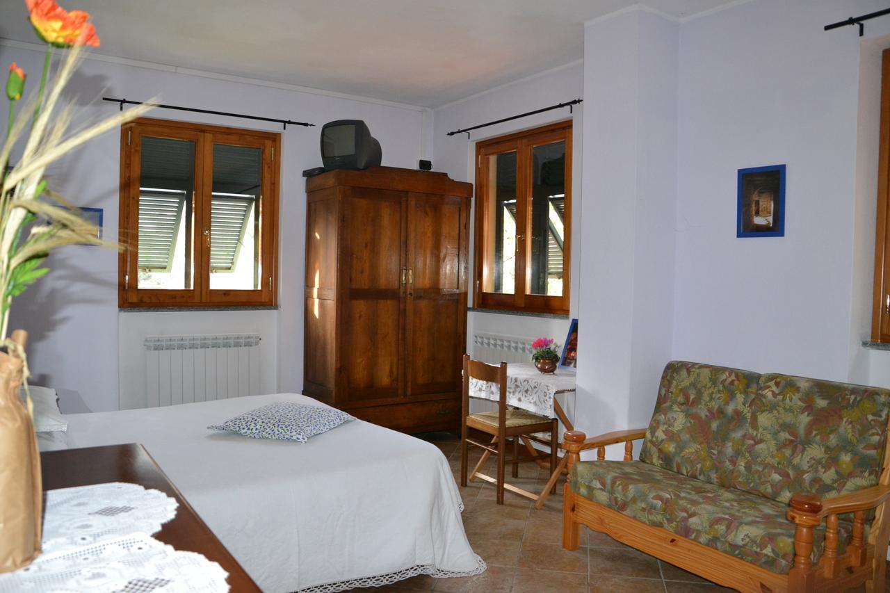 Agriturismo La Taverna Del Nonno Borzonasca 外观 照片